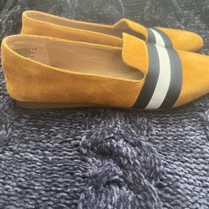 Steve Madden Striped Flats